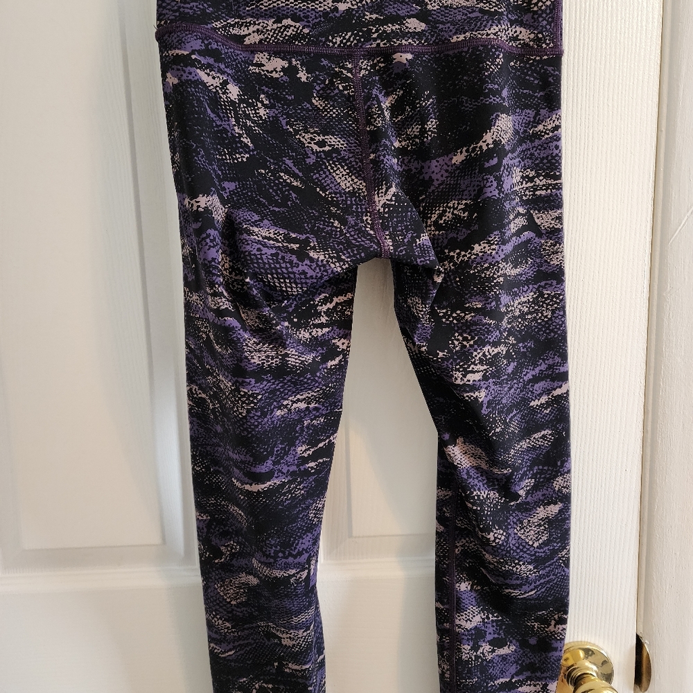 Lululemon Wunder Under Leggings. Luxtreme material